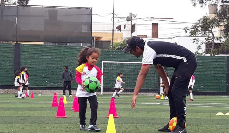 Academia de Fútbol Femenino Premier completo