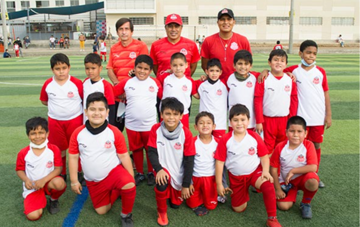 Escuela de Futbol Coyote Rivera completo