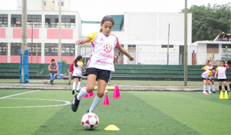 Academia de Fútbol Femenino Premier completo
